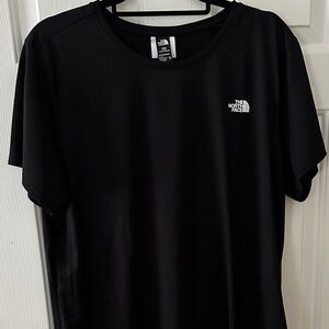 The North classic dry Black Tee